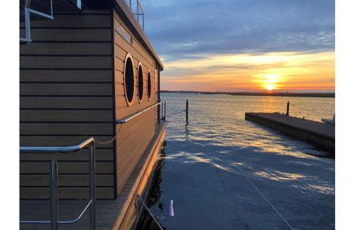 Hausboot Fjord Cumulus Solarboot mit Biosauna in Wendtorf - Foto 11