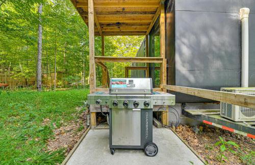 Waterfront Durham Getaway with Deck and Trails! - Foto 24