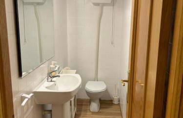 Frente al puerto y junto a la playa del Arenal - Foto 33