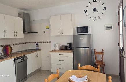 Vv Puesta de Sol frente al mar con Balcón y Aire Acondicionado - Photo 22