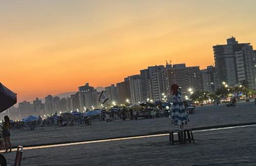 Onda76 Ap temporada Praia Grande Beira Mar churrasqueira carvão - Foto 65