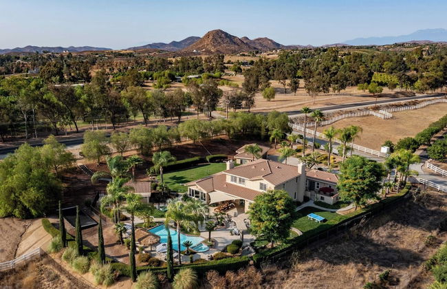 Villa Verdot by Avantstay Spectacular 6 BR Estate w/ Pool, Hot Tub, Tennis& B-ball Courts - Foto 3