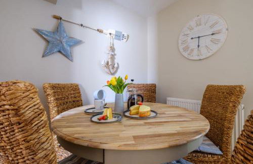 The Bolt Hole - Photo 16