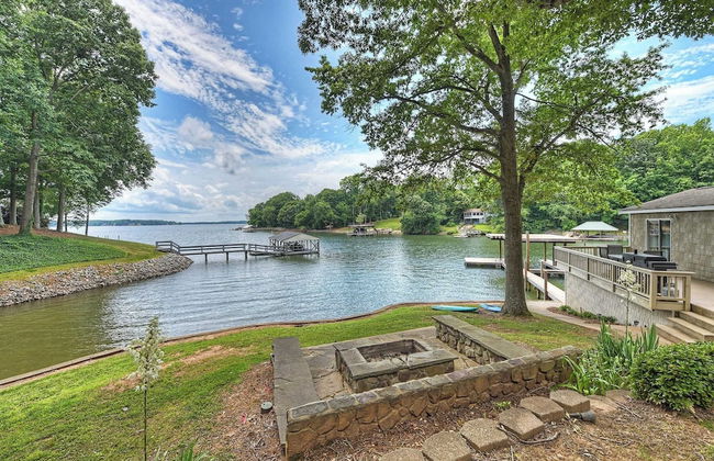 Family Lake House Retreat by Avantstay Sleeps 28 - Foto 8