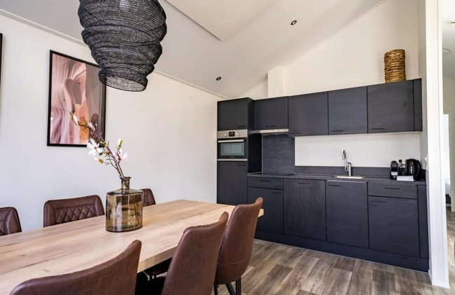 Waterfront Chalet for 6 in Kampen - Photo 5