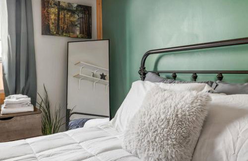 Cozy Cabin w Lake, Hot Tub, Huge Deck & Fire Pit - Foto 22