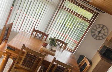 Kingfisher Cosy Lakeside Lodge - Foto 5