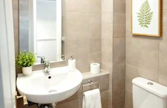 3BR House Near Liverpool & Chester-Parking-Sleeps7 - Foto 17