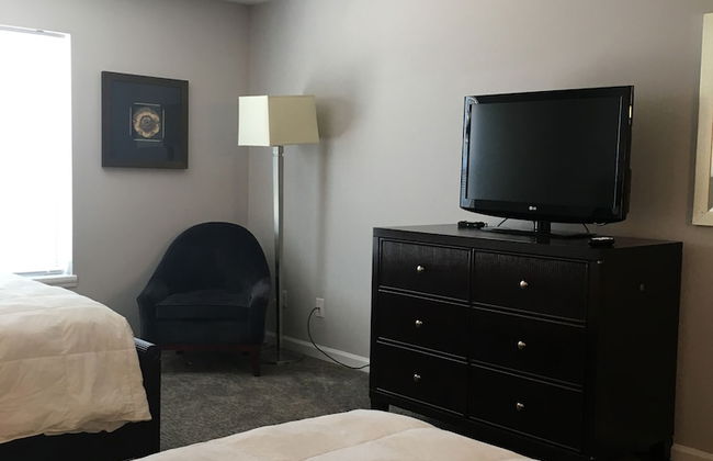 Ambassador Inn And Suites - Photo 34