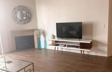 Villa Marina - AMAZING Modern, Spacious, Stylish 2 Master Suites in CENTRAL Marina Del Rey - Photo 7