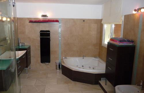 location Villa avec piscine chauffée - Foto 56