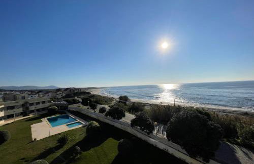 Condominio encantador, com piscina e vista mar - Ocean View Apartment - Foto 18