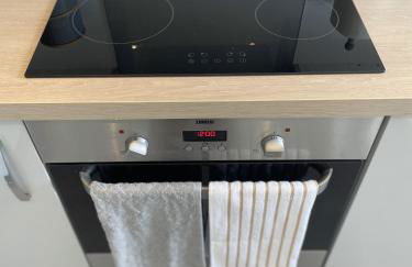 Modern 2-bedroom apartment, free parking for 2, walking distance to town centre - Foto 11