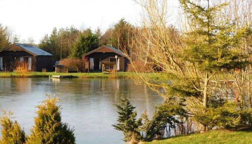 Harvest 13 Lodge - Yellowtop Country Park - Hot Tub - Yorkshire - Foto 2, Garden, Garden view