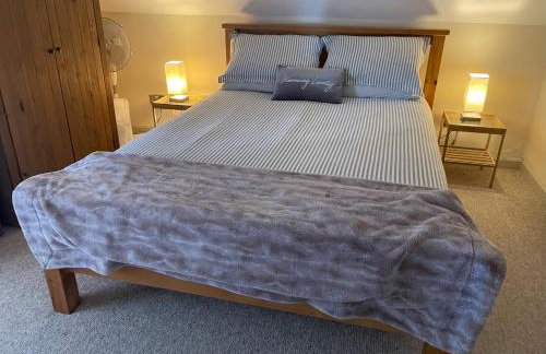 Lovely 2 Bed Victorian Cottage, Denford NN14 - Photo 5