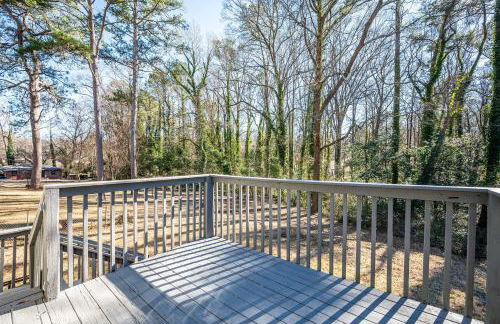 4BR/3BA Luxurious Decatur Home w/ Patio & Backyard - Foto 32