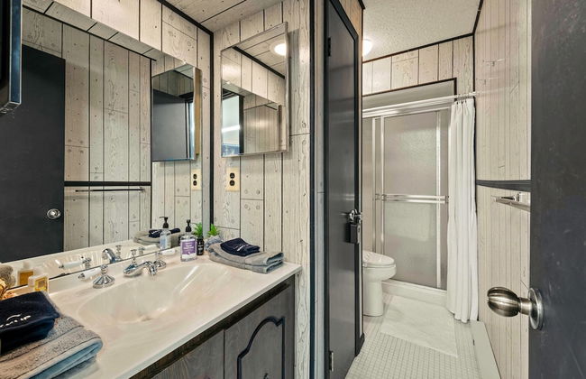 Mountain Magic by Avantstay Firepit Game Room - Pool Table Foosball - Foto 40