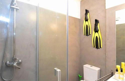 Yellow Submarine on the seafront - Foto 20