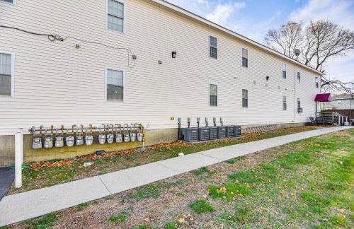 Walk to Waterfront Cozy Fall River Condo - Foto 24