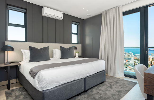 One Calais Luxury Apartments - Photo 32