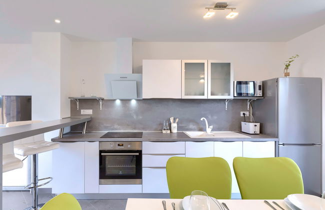 3 bedroom Apartment in Medulin with garden and terrace - Photo 9