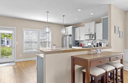 Spacious Dog-Friendly Getaway with Year-Round Pool & Hot Tub - Foto 15