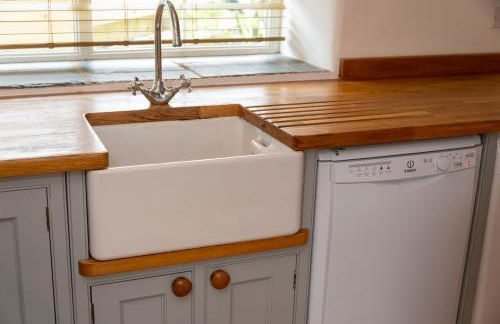 Stylish Cottage - Walk to Beach & Pubs & Fast WiFi - Foto 21