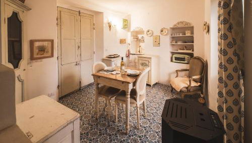 Lake House - Photo 5