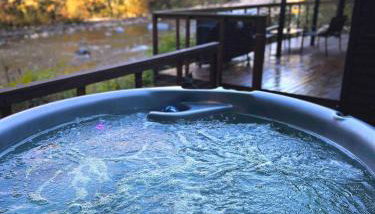 Riverfront Cabin, Nordic Hot Tub, Dog-Friendly - Foto 2