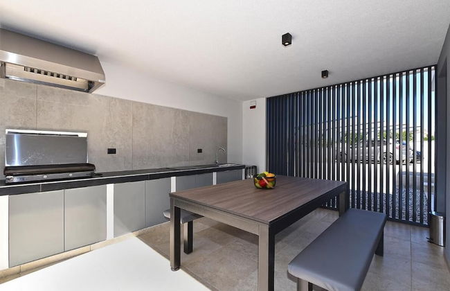 Spacious Villa With Pool and Garden in Stokovci - Foto 38