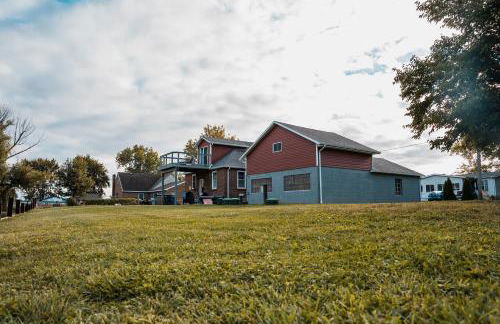 Sandusky Bay Hot Tub, Gym, Patio, Games, Recreation Watercraft, Waterside Home, check it out! - Foto 4