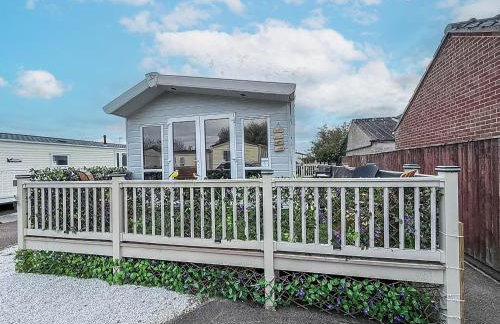 Stunning Caravan With Large Decking At California Cliffs In Norfolk Ref 50001Oc - Foto 1