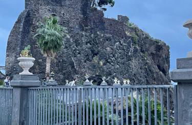 donna serena Aci Castello - Photo 31