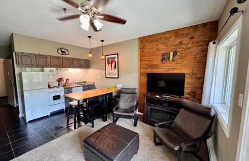 Loon Mountain Retreat with Pool and Hot Tub - Foto 2