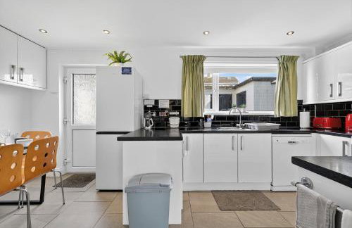 Hillsborough Home from Home, Garden and 2x Parking by StayByNumbers - Foto 15