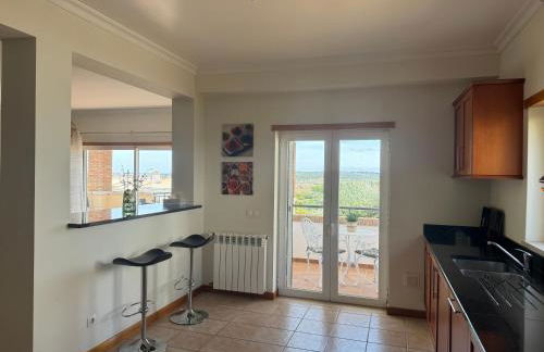 Lovely 3 Bedroom Villa with Pool in Great Location - Foto 24