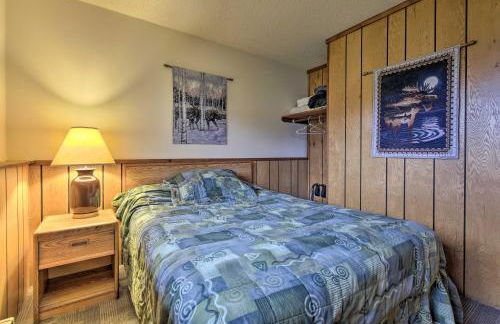 Upson Ski-InandSki-Out, End-Unit Cabin with Fireplace! - Foto 17