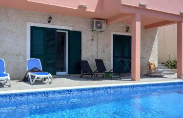 Holiday House Fantasy With Pool - Foto 1