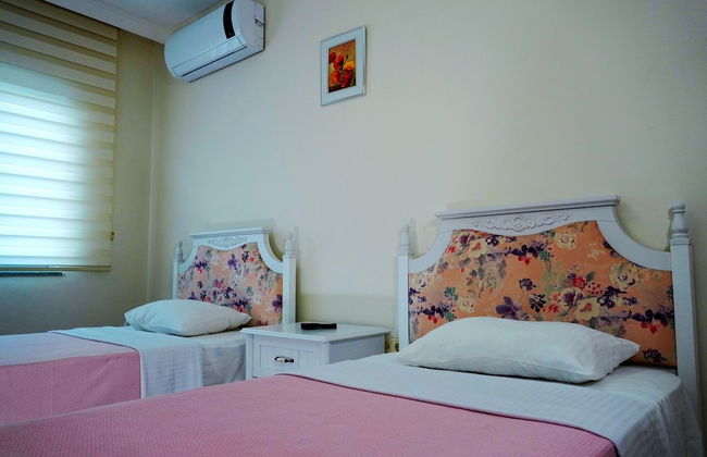 Zenofon Residence - Photo 8