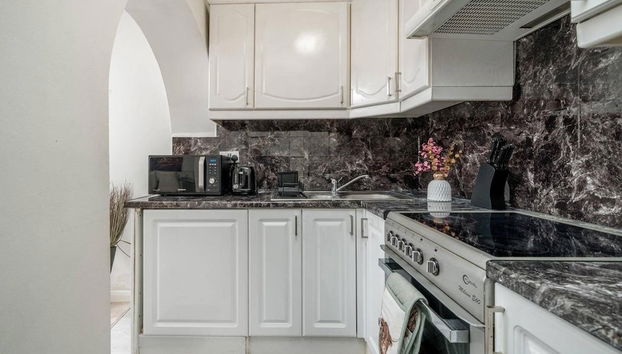 Charming London Apartment Near Edith Grove - Foto 4, Cocina privada