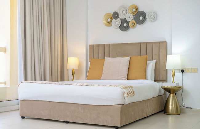 Marco Polo - Spacious Studio Lush View - Photo 5