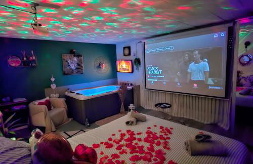 App jacuzzi & piscine privée - loveroom - Suite Emeraude - Foto 2