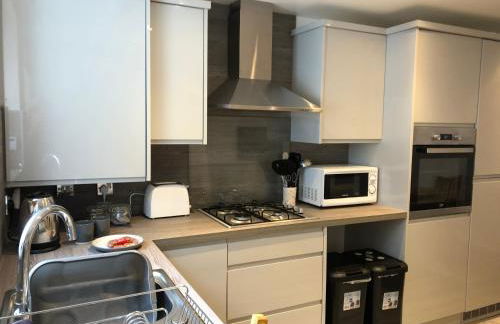 Sweet Caroline at Longton. Great location for Stoke on Trent, The Potteries and Alton Towers. - Foto 13