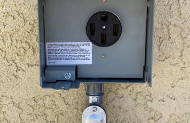 10 minutes to JTNP - Sauna, Hot Tub, Cold Plunge Saltwater Pool, Telescope, Fireplace and Views - Foto 34