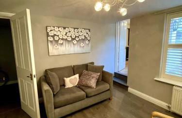 Stylish Garden Apartment in Central Cheltenham - Photo 32
