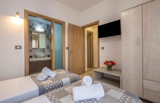 Park-view Pool Villa - Photo 13