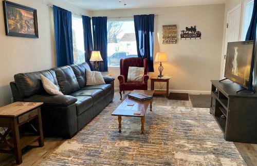 Bo's Copper City Charmer, easy Freeway Access, open floorplan - Foto 15