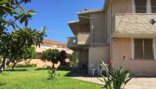 Appartamenti in Villa con ampio giardino esterno - Foto 1, Garden