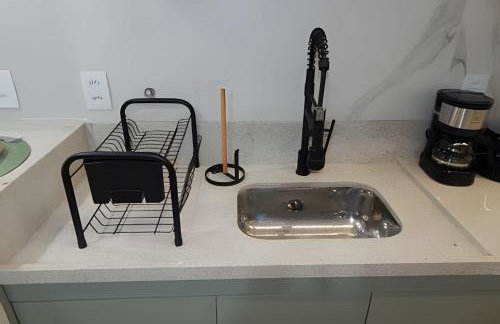 Moderno e Luxuoso Apto no Centro, perto de tudo - CT1830 - Foto 24