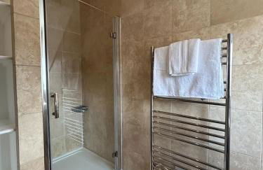 Characterful Cottage - Sleeps 6 - Parking - High Street - Photo 24